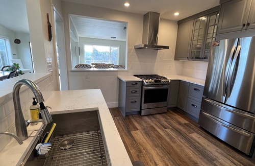 White Salmon House | White Salmon Chalet 1 block from downtown