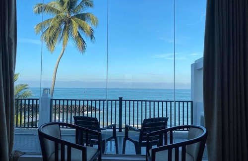 Hikkaduwa House | White Sand Villa Seenigama,Hikkaduwa Ocean front villa 5 bedrooms villa