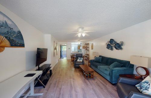 Kahaluu Bay Apartment | White Sands Resort #108