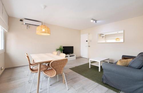 Castelldefels Apartment | White Sea by Seasidehomes