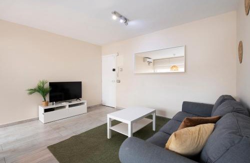 Castelldefels Apartment | White Sea by Seasidehomes