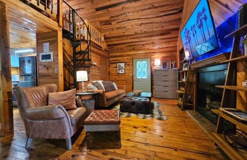 Blue Ridge House | White Tail Nook