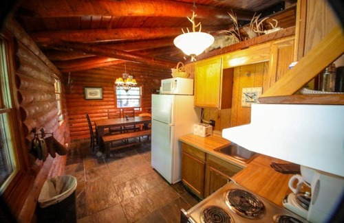 Phelps Cabin | WHITEAIL CABIN
