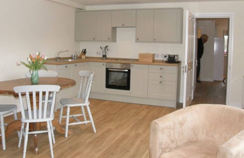 East Tisted Cottage | Whitedown Holiday Home Newton Valence