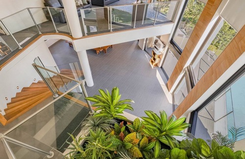 Wamberal House | Whitehaven - Ultimate Coastal Retreat!