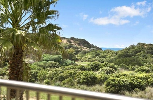Torquay House | Whites Beachfront Retreat: Pet Friendly