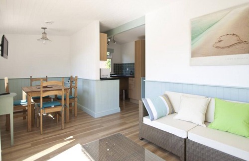 Mumbles House | Whiteshell 17 - One Bedroom House, Sleeps 2
