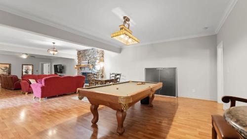 Troutman House | Whitetail Cove by AvantStay Lakefront w Pool Private Dock Sleeps 20