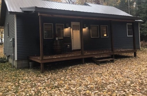 Moorestown House | Whitetail Hollow. Your perfect private run-away for getting back to nature.