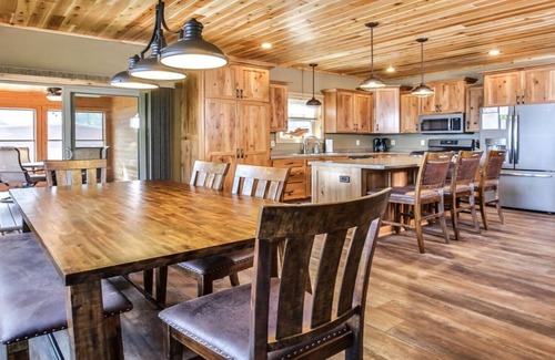 St Germain House | Whitetail Ridge: Lakefront Home, FREE Wi-Fi/Firewood, Generator, No Cleaning Fee