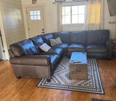 Lava Hot Springs House | Whitewater Cottage- IN TOWN walk to everything