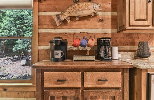 Ellijay Cabin | Whitewater Falls | Ellijay, GA
