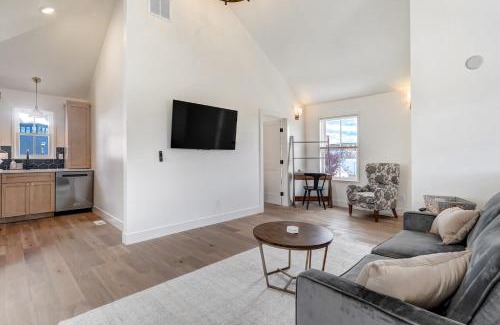 Buena Vista House | Whitewater Peak - Cozy Retreat with Scenic Views