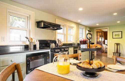 Sheffield House | Whitney by AvantStay | Private Berkshires Estate