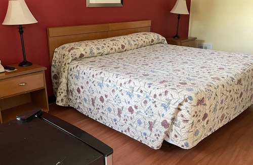 Loganville Hotel | Whits Inn