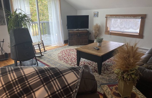 Cambridge Apartment | Who's ready to enjoy the river…”River retreat on the Battenkill