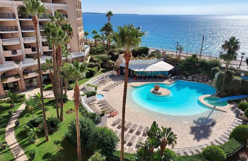 Cannes La Bocca Apartment | Whole apartment, 4 persons, 2 rooms, 3 beds, sea view and free parking