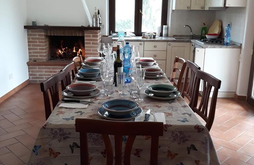 Castiglione del Lago House | Whole house immersed in the countryside