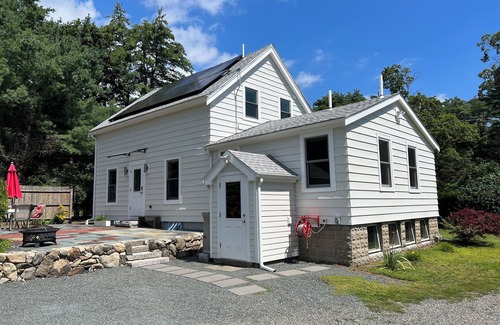 Ipswich House | Whole house rental. 12 min to amazing Crane Beach