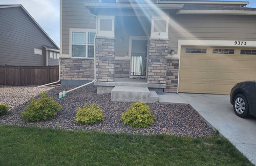 Commerce City House | Whole house with two garage with full kitchen, spacious and nice view on patio.