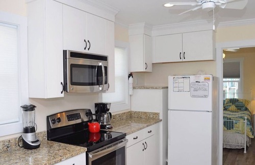 Surf City House | Wholly Mackerel - Oceanfront, 2 Bedroom, Adorable Cottage in Surf City! Dog