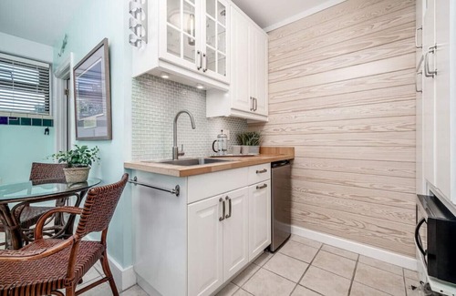 Morehead City Condo | Why Knot Getaway…Rooftop with WaterView! Unit E