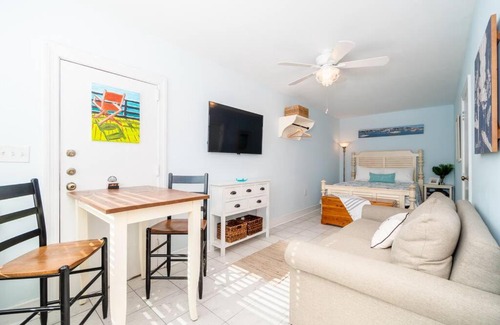 Morehead City House | Why Knot Getaway.Rooftop with WaterView! Unit D