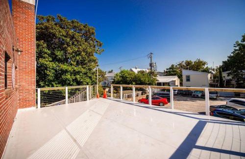 Morehead City House | Why Knot Getaway…Rooftop with WaterView! Unit E