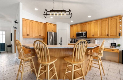 East Kootenay House | Wide Open Spaces | Hot Tub | Springs Golf Course