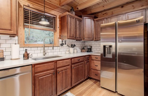 Cleveland Cabin | Wide-Spread Mountain Views, Hot Tub, Firepit, Arcade & So Much More!