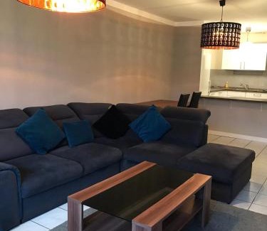 Oberdorla Apartment | Wiesbaden City Apartment 2 Room Küche Bad RMC