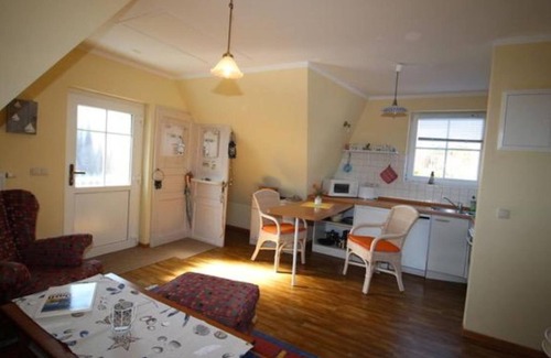 Zingst Apartment | Wiesenstrasse 66 apartment "Kirr" OG - Modern and with great attention to detail