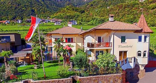 Caldaro Sulla Strada del Vino Apartment | Wiesmüllerhof