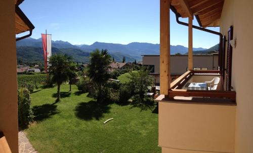 Caldaro Sulla Strada del Vino Apartment | Wiesmüllerhof
