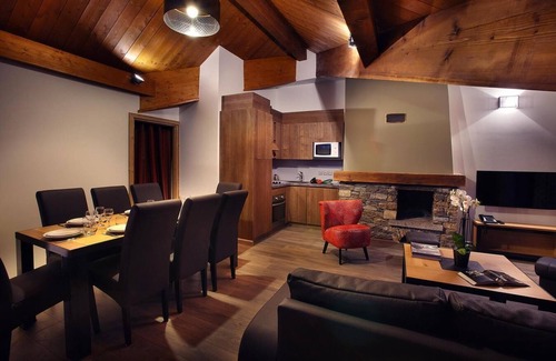 Arc-2000 Apartment | Wifi, 150m from ski slopes, fitness, swimming pool, sauna, hammam, balcony, tv, ski locker, 45m²