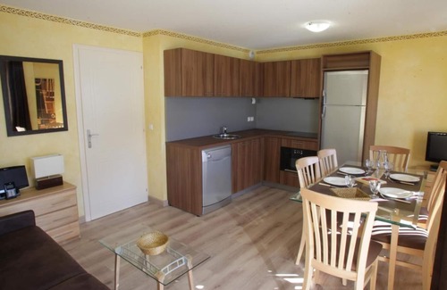 Isola Apartment | Wifi, 200m from ski slopes, fitness, tv, ski locker, 48-53m², Isola 2000