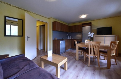 Isola Apartment | Wifi, 200m from ski slopes, fitness, tv, ski locker, 48-53m², Isola 2000