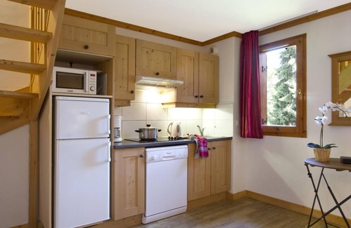 Praz-sur-Arly Apartment | Wifi, 300m from ski slopes, fitness, swimming pool, balcony, tv, ski locker, 28m²