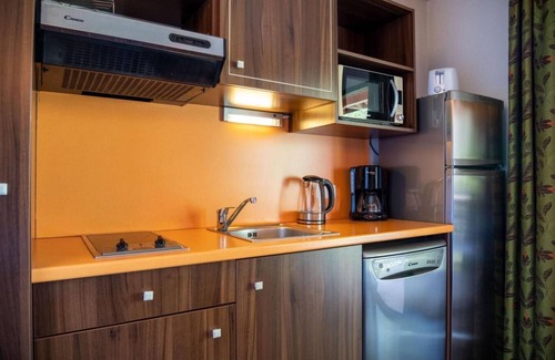 Jausiers Apartment | Wifi, 4th floor, swimming pool, sauna, parking, tv, 35m², Pra Loup