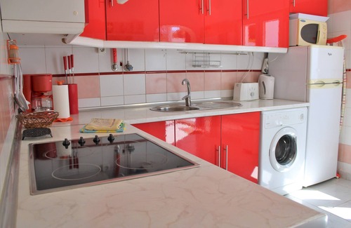 Porches House | WIFI !, 4x A/C !, box springed ! Cosy end of row private (heated) pool house !