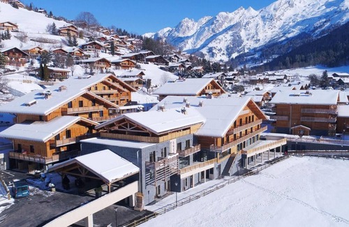 La Clusaz Apartment | Wifi, 50m from ski slopes, fitness, sauna, hammam, parking, tv, ski locker, 45-50m², La Clusaz