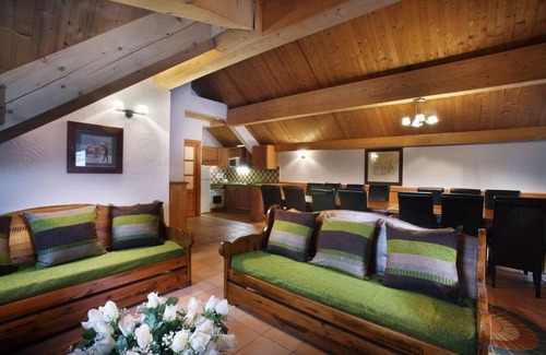 Oz Apartment | Wifi, 50m from ski slopes, fitness, swimming pool, sauna, hammam, balcony, tv, ski locker, 40m²