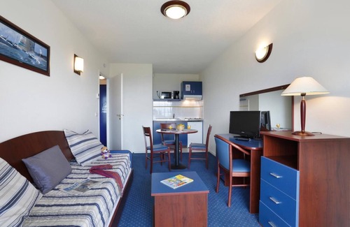 Pyrenees 2000 Apartment | Wifi, fitness, terrace, balcony, tv, ski locker, 30m², Pyrénées 2000