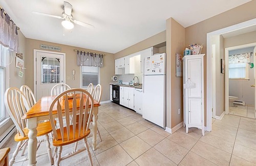 Beach Haven House | WiFi. Ourdoor Shower. Porch Ocean Side 1st floor duplex, a short walk from.