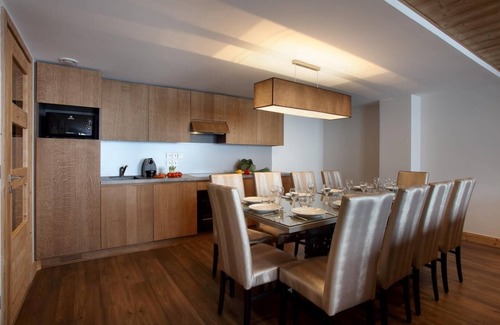 Arc-2000 Apartment | Wifi, ski-in/ski-out & foot of the slopes, fitness, swimming pool, sauna, hammam, balcony, tv