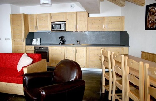 Les Almes Apartment | Wifi, ski-in/ski-out & foot of the slopes, 4th floor, balcony, tv, ski locker, 92m², Tignes