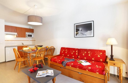Ax-les-Thermes Apartment | Wifi, ski lifts base, fitness, swimming pool, sauna, parking, ski locker, 39m², Ax-Les-Thermes