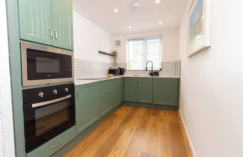 Wigan Apartment | Wigan Gem: Chic 1BR close to CC