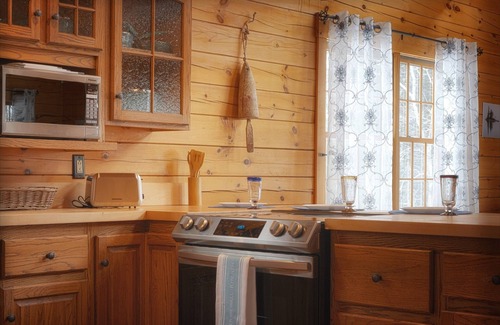 Mac Mahan Cabin | Wiggleswick Cottage; A Dogs Welcome Certified Property! Holiday availability!