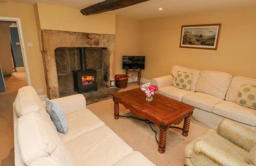 Hollow Meadows House | Wigtwizzle Cottage
